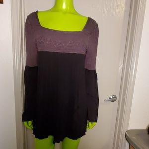 Beautiful ladies sweater Large